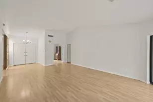12378 Sawgrass Ct, Wellington, FL 33414 - Photo 14