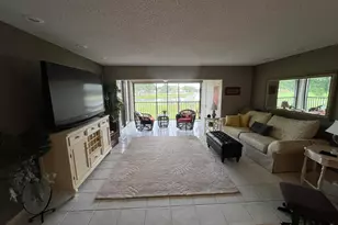 12870 Briarlake Dr, West Palm Beach, FL 33418 - Photo 4