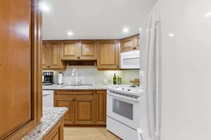 6043 Bayview Dr, Fort Lauderdale, FL 33308 - Photo 10