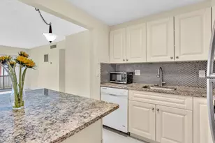 644 NW 13th St, Boca Raton, FL 33486 - Photo 10