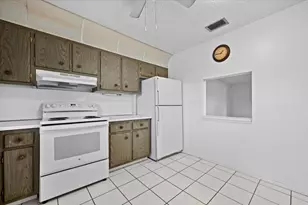 102 Amherst Ln, Greenacres, FL 33467 - Photo 6