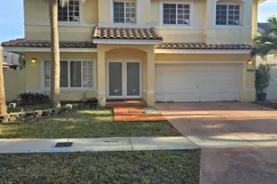8908 NW 187th St, Hialeah, FL 33018 - Photo 2
