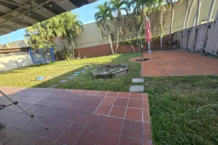 8908 NW 187th St, Hialeah, FL 33018 - Photo 10