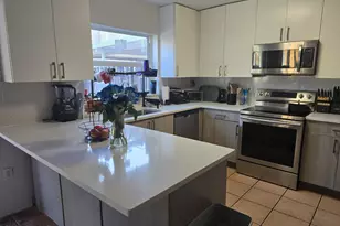 8908 NW 187th St, Hialeah, FL 33018 - Photo 4