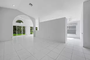 9758 Harbour Lake Cir, Boynton Beach, FL 33437 - Photo 6