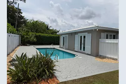 204 S Seacrest Circle, Delray Beach, FL 33444 - Photo 2