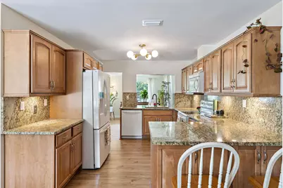 9831 Hyacinth Circle S, Palm Beach Gardens, FL 33410 - Photo 10
