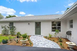 9831 Hyacinth Cir S, Palm Beach Gardens, FL 33410 - Photo 4