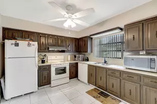 4660 Greentree Pl, Boynton Beach, FL 33436 - Photo 12