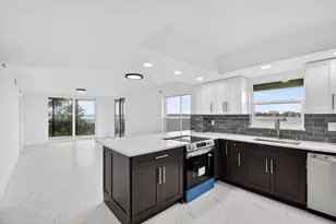 896 N Federal Hwy, Lantana, FL 33462 - Photo 1