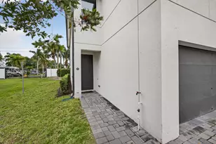 1700 Lindley St, Mangonia Park, FL 33407 - Photo 4