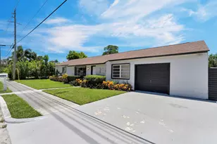 2301 Ridgeway Ave, West Palm Beach, FL 33401 - Photo 2