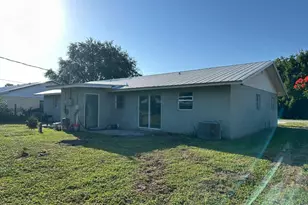 3365 SE Garden St, Stuart, FL 34997 - Photo 4
