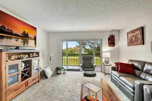 7185 Huntington Ln, Delray Beach, FL 33446 - Photo 2