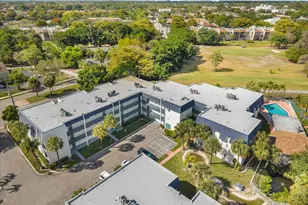 8000 Lagos De Campo Blvd, Tamarac, FL 33321 - Photo 30