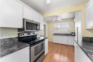 8000 Lagos De Campo Blvd, Tamarac, FL 33321 - Photo 10