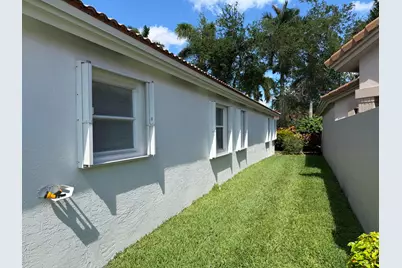 9706 Harbour Lake Circle, Boynton Beach, FL 33437 - Photo 24