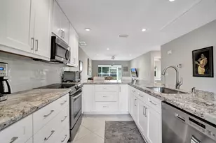 8620 Chevy Chase Dr, Boca Raton, FL 33433 - Photo 2