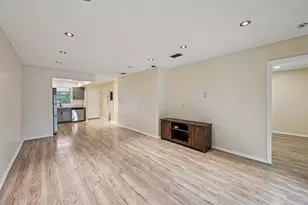 6001 Shaker Wood Cir, Tamarac, FL 33319 - Photo 10