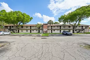 6001 Shaker Wood Cir, Tamarac, FL 33319 - Photo 2