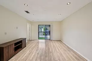6001 Shaker Wood Cir, Tamarac, FL 33319 - Photo 12