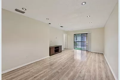 6001 Shakerwood Circle #203, Tamarac, FL 33319 - Photo 8