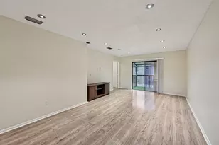 6001 Shaker Wood Cir, Tamarac, FL 33319 - Photo 8