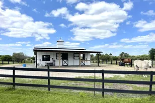 8121 NW 58th Ln, Okeechobee, FL 34972 - Photo 10
