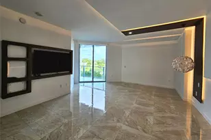 17301 Biscayne Blvd, North Miami Beach, FL 33160 - Photo 14