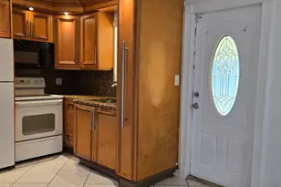 112 Newton Rd, West Park, FL 33023 - Photo 4