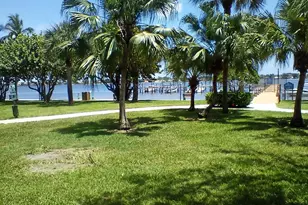 825 Center St, Jupiter, FL 33458 - Photo 32
