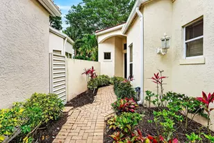 201 Sunset Bay Ct, Palm Beach Gardens, FL 33418 - Photo 6