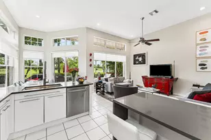 136 Coral Cay Dr, Palm Beach Gardens, FL 33418 - Photo 16