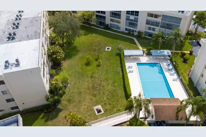 3186 Via Poinciana #110, Greenacres, FL 33467 - Photo 26