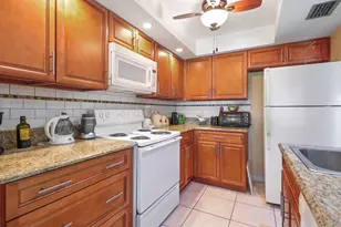 3186 Via Poinciana, Greenacres, FL 33467 - Photo 8