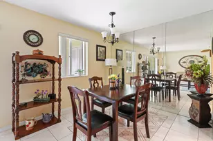 3186 Via Poinciana, Greenacres, FL 33467 - Photo 4