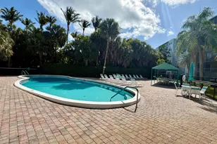 1000 NE 14th Ave, Hallandale Beach, FL 33009 - Photo 12