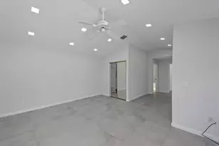 22586 Esplanada Dr, Boca Raton, FL 33433 - Photo 18