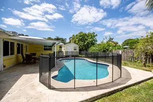 4359 Daffodil Cir N, Palm Beach Gardens, FL 33410 - Photo 30