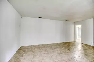 4359 Daffodil Cir N, Palm Beach Gardens, FL 33410 - Photo 14