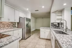 4359 Daffodil Cir N, Palm Beach Gardens, FL 33410 - Photo 8