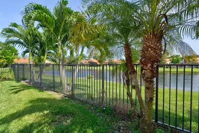 8410 Brussels Way, Boca Raton, FL 33434 - Photo 38