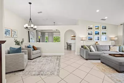 14525 NW 88th Avenue, Miami Lakes, FL 33018 - Photo 4