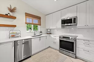 14525 NW 88th Ave, Miami Lakes, FL 33018 - Photo 10