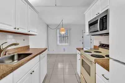 2066 Exeter D, Boca Raton, FL 33434 - Photo 12