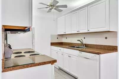 2066 Exeter D, Boca Raton, FL 33434 - Photo 10