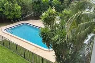 4311 Crystal Lake Dr, Deerfield Beach, FL 33064 - Photo 10