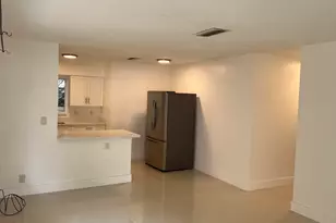 220 SE 22nd Ave, Pompano Beach, FL 33062 - Photo 2