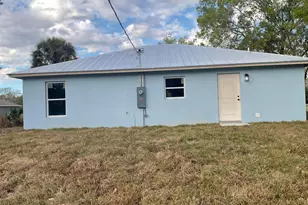 2432 NW 5th St, Okeechobee, FL 34972 - Photo 4