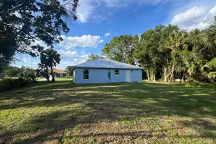 2432 NW 5th St, Okeechobee, FL 34972 - Photo 18